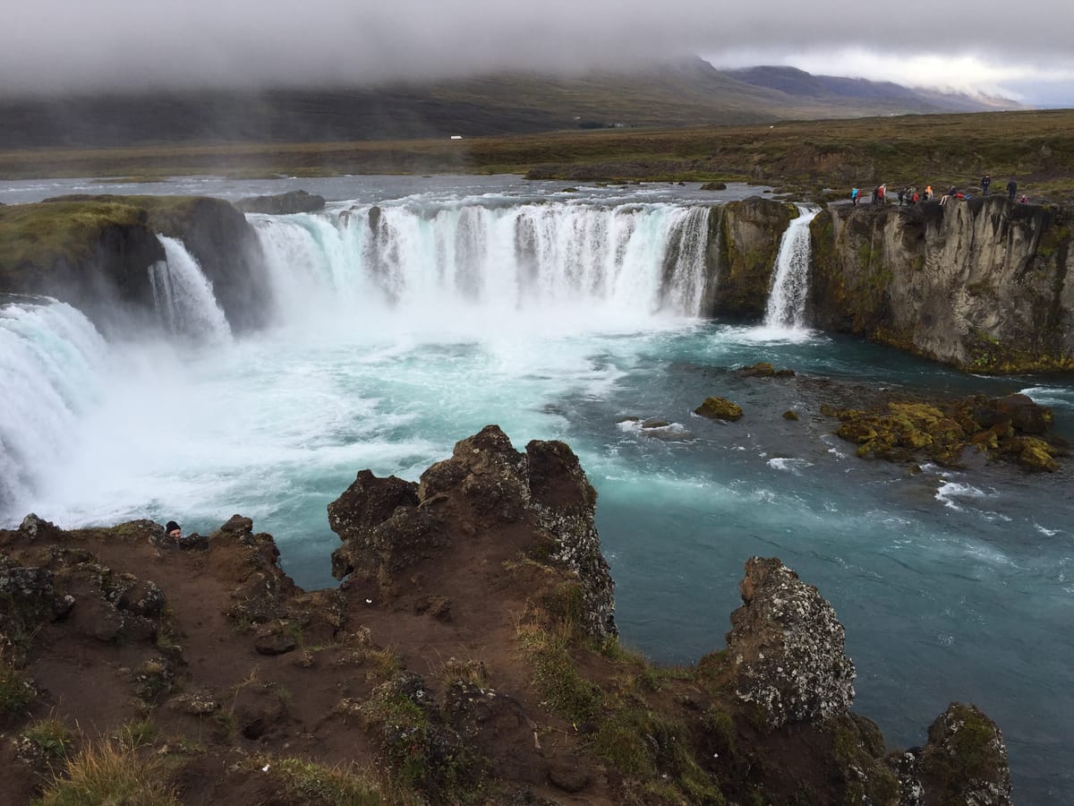 Foto vom isländischen Wasserfall Godafoss